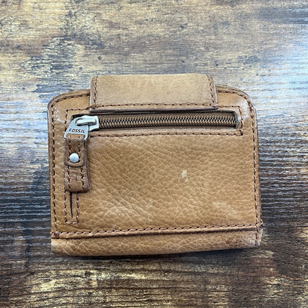Brown Fossil Long Live Vintage 1954 Small Wallet Cow Hide Leather - Picture 9 of 11